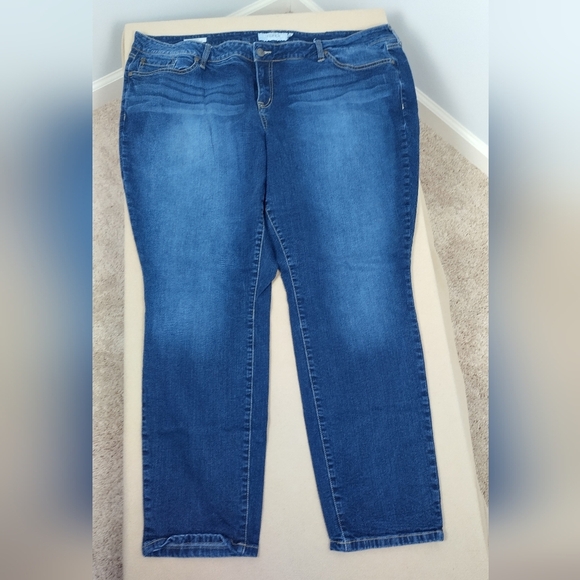 Torrid Women's Jeans Size 26 Dark Wash Style Denim Wear - Picture 2 of 12